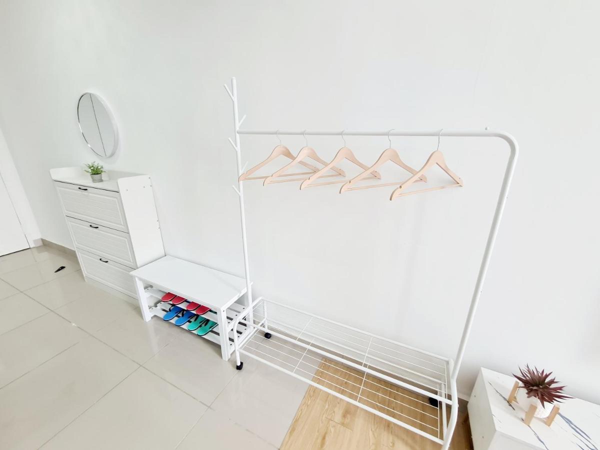 Breezy 7 Guest Scott Garden Duplex 1 Old Klang Road, Taman Desa, Kuchai Lama, Bangsar South, Pearl Point, Mid Valley, Apartemen Kuala Lumpur